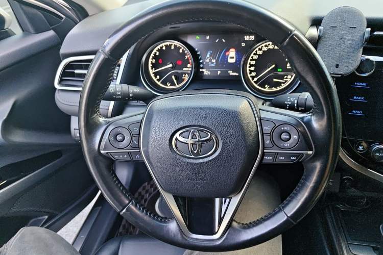 Used Toyota Camry 2019 2.0G Luxury Edition China VI Standard Steering Wheel