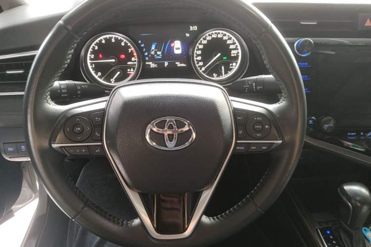 Used Toyota Camry 2019 2.5G Luxury Edition China VI Standard Steering Wheel