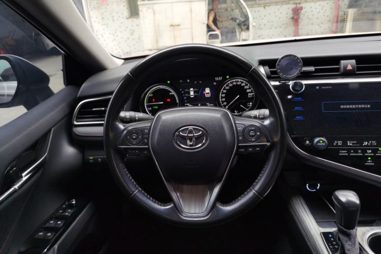 Used Toyota Camry 2019 Revised Version Dual-Engine 2.5 HG Luxury Edition Steering Wheel