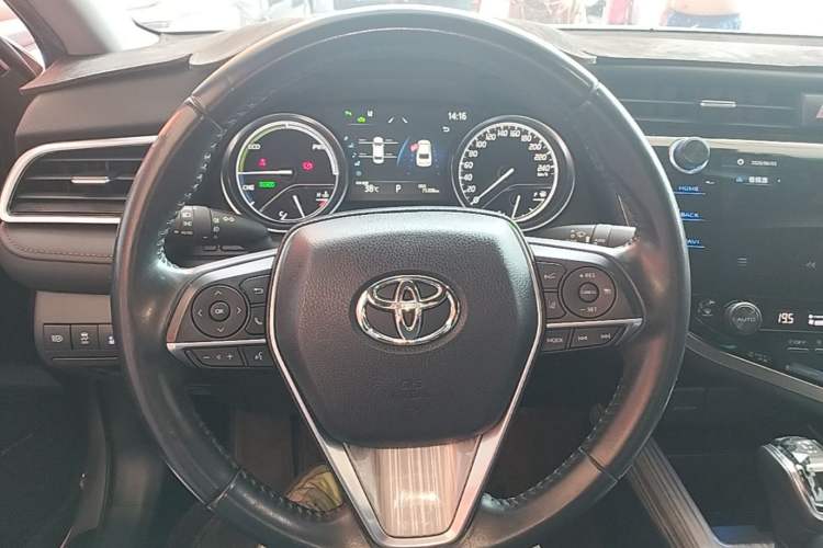 Used Toyota Camry 2019 Revised Version Dual-Engine 2.5 HG Luxury Edition Steering Wheel