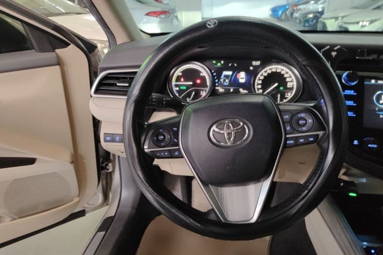 Used Toyota Camry 2019 Dual-Engine 2.5 HG Luxury Edition China VI Standard Steering Wheel