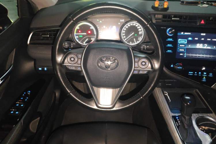 Used Toyota Camry 2019 Dual-Engine 2.5 HG Luxury Edition China VI Standard Steering Wheel