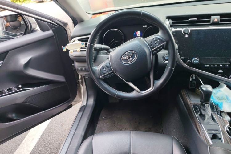 Used Toyota Camry 2019 Revised Version 2.0G Luxury Edition Steering Wheel