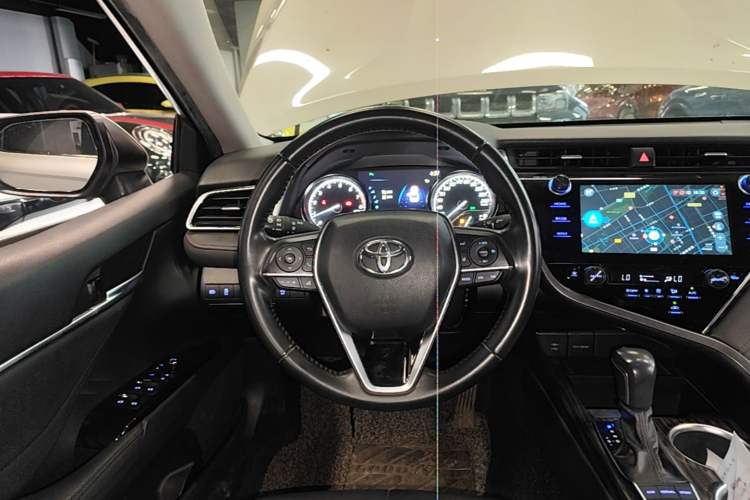 Used Toyota Camry 2019 2.5G Luxury Edition China VI Standard Steering Wheel