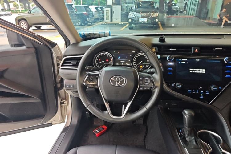 Used Toyota Camry 2019 Revised Version 2.0G Luxury Edition Steering Wheel