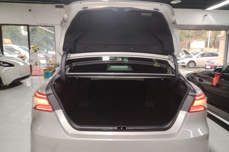Used Toyota Camry 2019 2.5G Luxury Edition China VI Standard Trunk