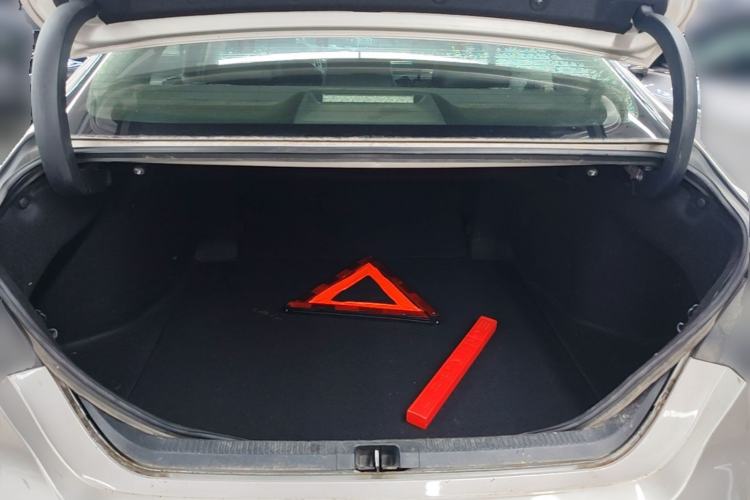 Used Toyota Camry 2019 2.5G Luxury Edition China VI Standard Trunk