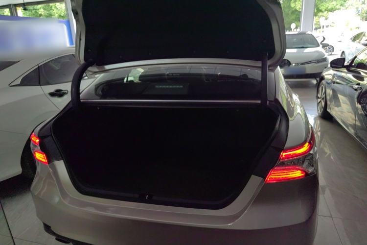 Used Toyota Camry 2019 2.0G Luxury Edition China VI Standard Trunk
