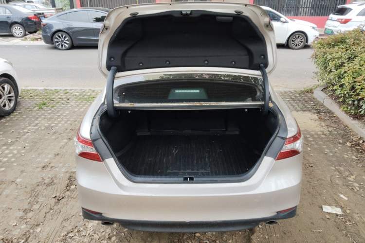 Used Toyota Camry 2019 2.0G Luxury Edition China VI Standard Trunk