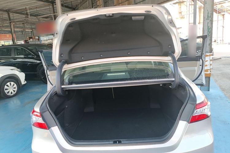Used Toyota Camry 2019 2.5G Luxury Edition China VI Standard Trunk