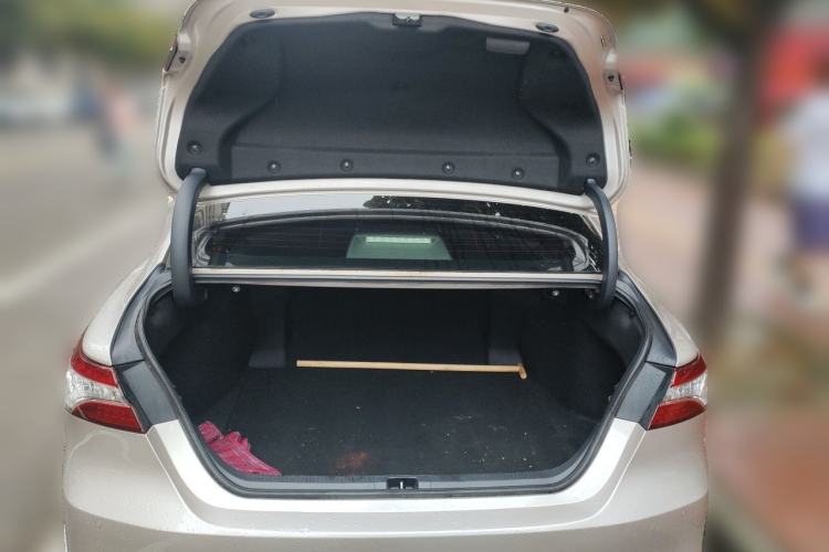 Used Toyota Camry 2019 2.5G Luxury Edition China VI Standard Trunk