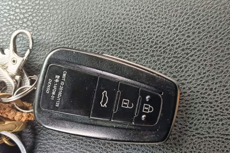 Used Toyota Camry 2019 2.5G Luxury Edition China VI Standard Vehicle Key