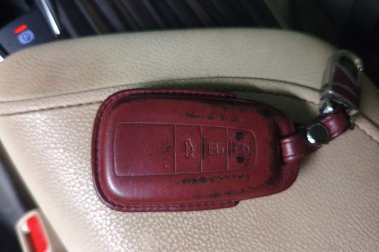 Used Toyota Camry 2019 2.0G Luxury Edition China VI Standard Vehicle Key