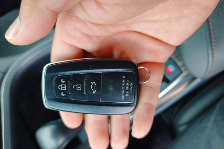 Used Toyota Camry 2019 2.0G Luxury Edition China VI Standard Vehicle Key