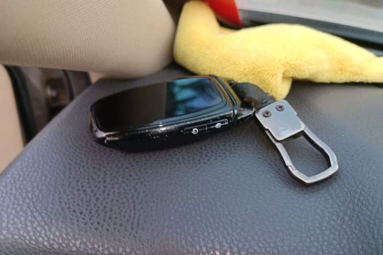 Used Toyota Camry 2019 2.5G Luxury Edition China VI Standard Vehicle Key