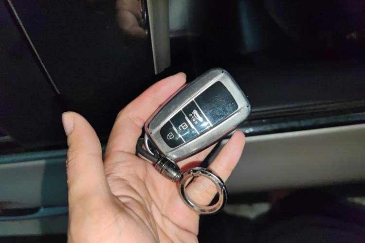 Used Toyota Camry 2019 Revised Version 2.5G Luxury Edition Vehicle Key