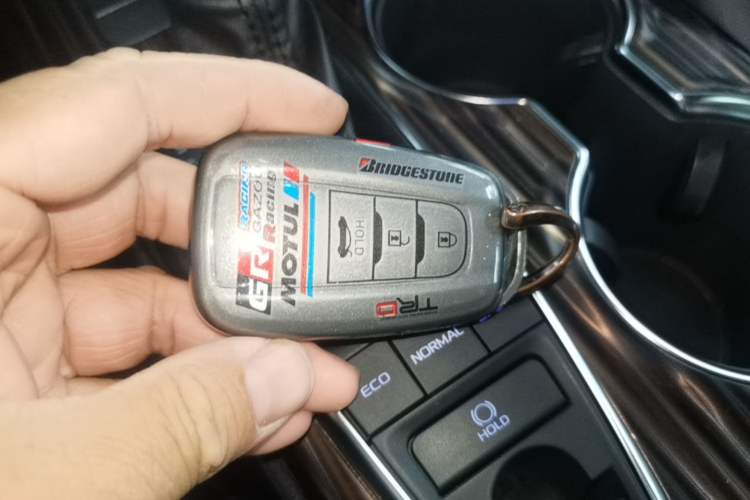Used Toyota Camry 2019 2.5G Luxury Edition China VI Standard Vehicle Key