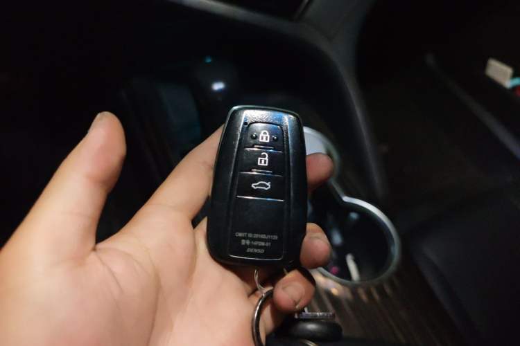 Used Toyota Camry 2019 2.0G Luxury Edition China VI Standard Vehicle Key