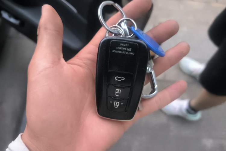 Used Toyota Camry 2019 Revised Version 2.5G Luxury Edition Vehicle Key