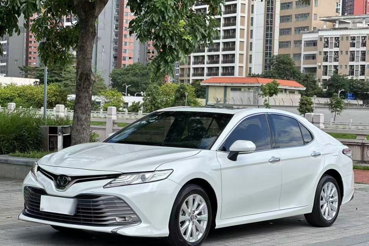 Used Toyota Camry 2019 Revised Version 2.0G Luxury Edition Guazi used car, China used car export, Used car for sale, Used  cars, Cheapest cars for sale
