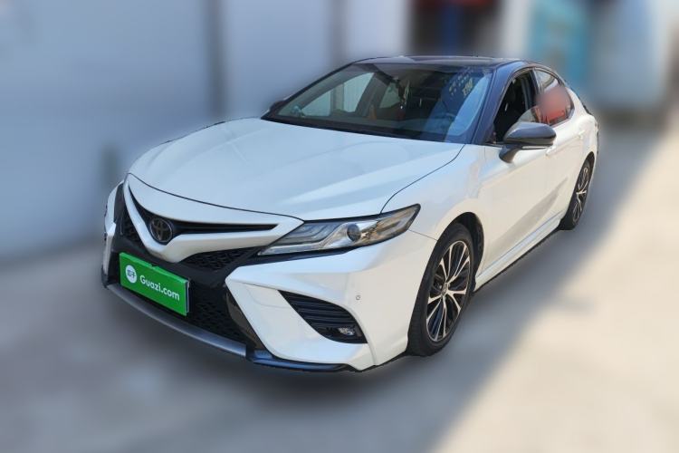 Used Toyota Camry 2019 Revised Version 2.0S Fēngshàng Edition Guazi used car, China used car export, Used car for sale, Used Toyota cars, Cheapest cars for sale