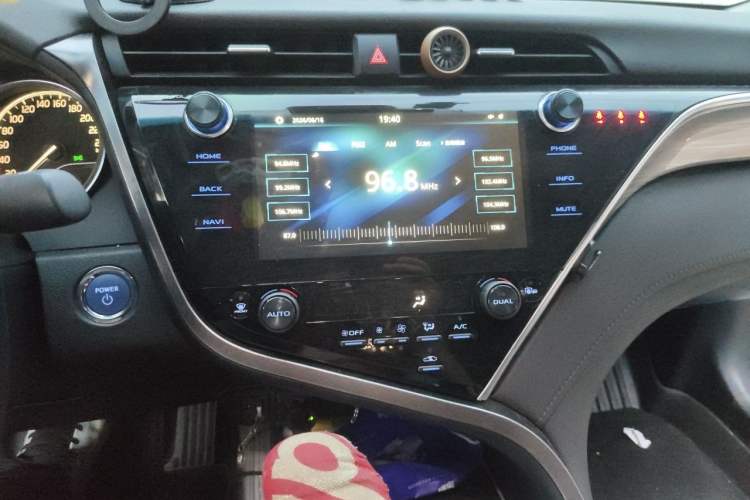 Used Toyota Camry 2019 2.5G Luxury Edition China VI Standard Audio And AC Panel