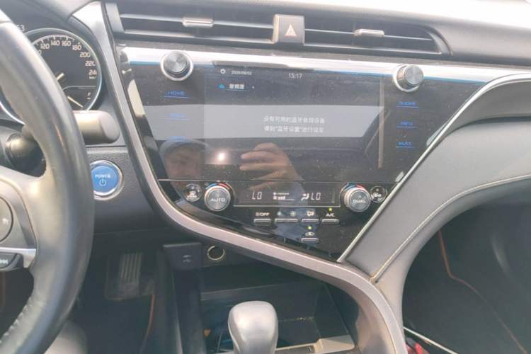 Used Toyota Camry 2019 Dual-Engine 2.5HS FENGSHANG Edition China VI Standard Audio And AC Panel