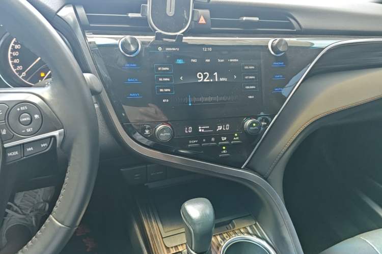 Used Toyota Camry 2019 2.5G Luxury Edition China V Standard Audio And AC Panel