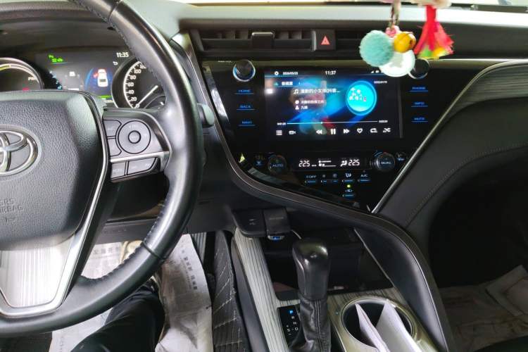 Used Toyota Camry 2019 Dual-Engine 2.5 HG Luxury Edition China V Standard Audio And AC Panel