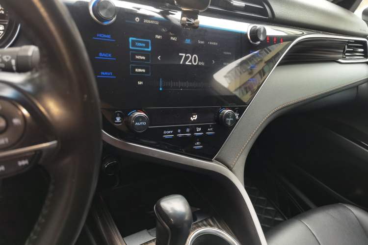 Used Toyota Camry 2019 2.5G Luxury Edition China VI Standard Audio And AC Panel