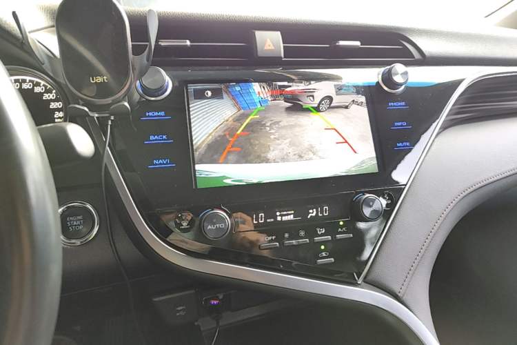 Used Toyota Camry 2019 2.5G Luxury Edition China VI Standard Audio And AC Panel