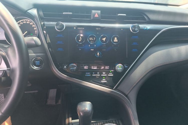 Used Toyota Camry 2019 Revised Version 2.0G Luxury Edition Audio And AC Panel