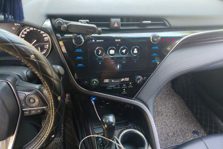 Used Toyota Camry 2019 2.5G Luxury Edition China VI Standard Audio And AC Panel