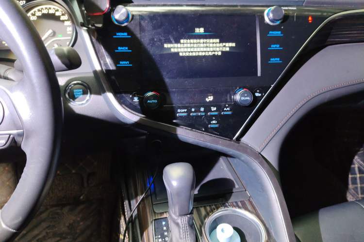 Used Toyota Camry 2019 2.0G Luxury Edition China VI Standard Audio And AC Panel