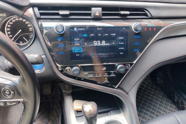 Used Toyota Camry 2019 Revised Version Dual-Engine 2.5 HG Luxury Edition Audio And AC Panel