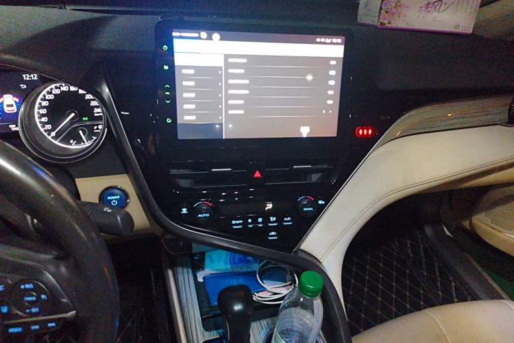 Used Toyota Camry 2019 Revised Version Dual-Engine 2.5 HG Luxury Edition Audio And AC Panel