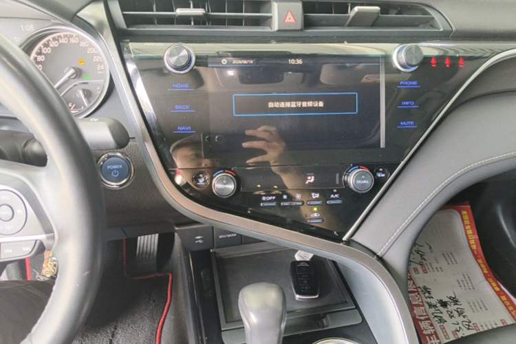 Used Toyota Camry 2019 Dual-Engine 2.5HS FENGSHANG Edition China VI Standard Audio And AC Panel