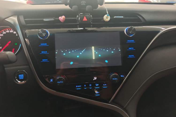Used Toyota Camry 2019 Revised Version 2.5S Fēngshàng Edition Audio And AC Panel