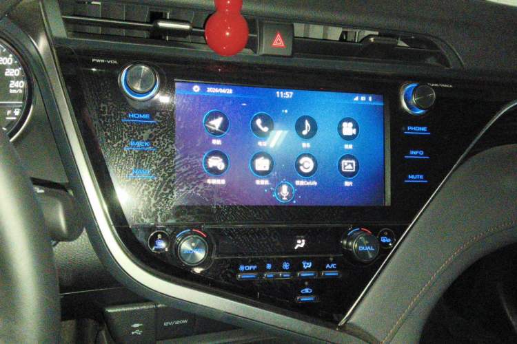 Used Toyota Camry 2019 2.5G Luxury Edition China VI Standard Audio And AC Panel