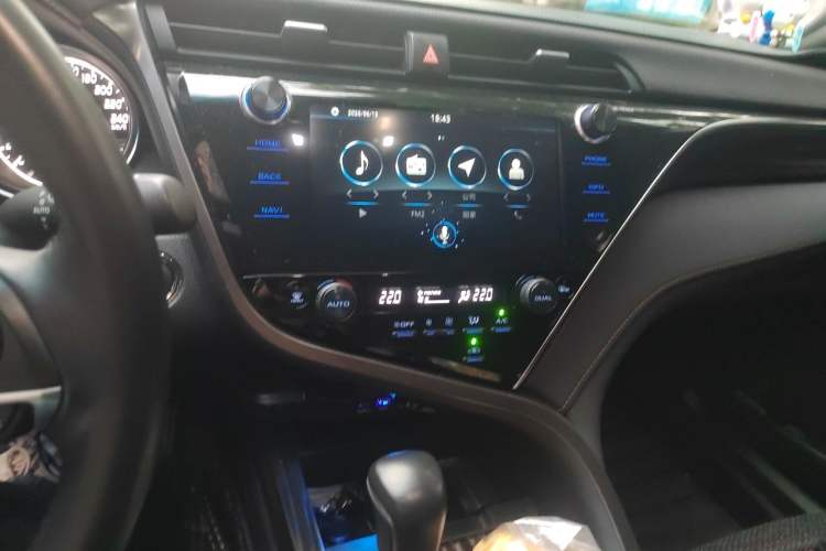 Used Toyota Camry 2019 2.5G Luxury Edition China VI Standard Audio And AC Panel