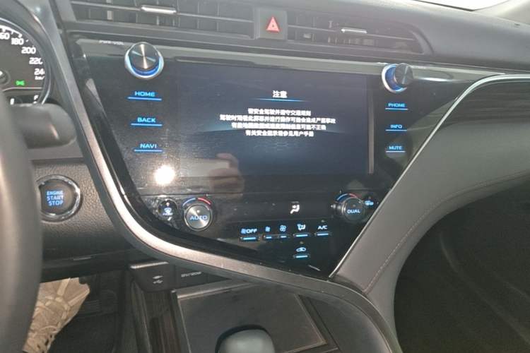 Used Toyota Camry 2019 2.0G Luxury Edition China VI Standard Audio And AC Panel