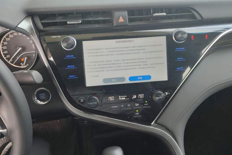Used Toyota Camry 2019 2.5G Luxury Edition China VI Standard Audio And AC Panel