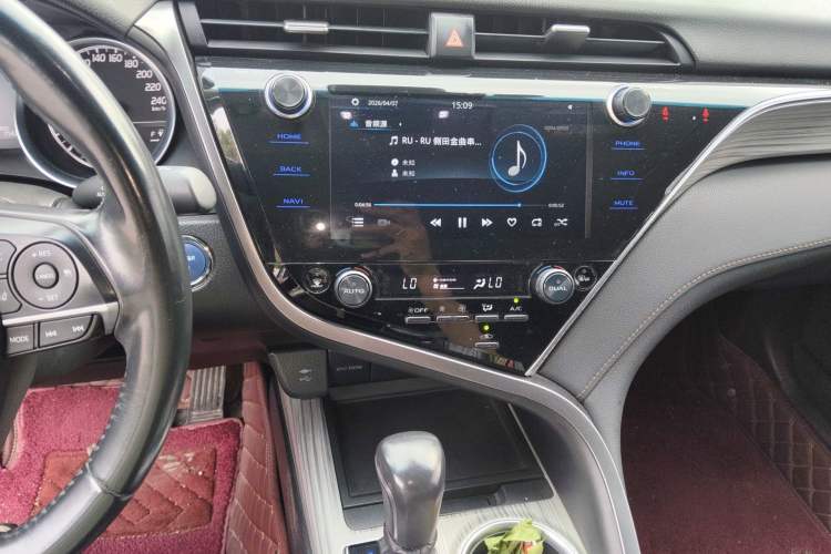 Used Toyota Camry 2019 Dual-Engine 2.5 HG Luxury Edition China VI Standard Audio And AC Panel