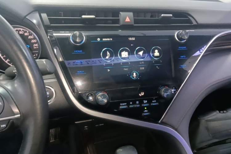 Used Toyota Camry 2019 2.5G Luxury Edition China VI Standard Audio And AC Panel