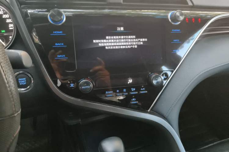 Used Toyota Camry 2019 2.5G Luxury Edition China VI Standard Audio And AC Panel