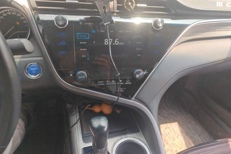 Used Toyota Camry 2019 Revised Version Dual-Engine 2.5 HG Luxury Edition Audio And AC Panel