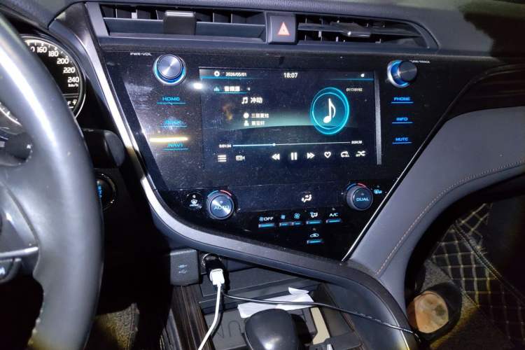 Used Toyota Camry 2019 Revised Version 2.0G Luxury Edition Audio And AC Panel