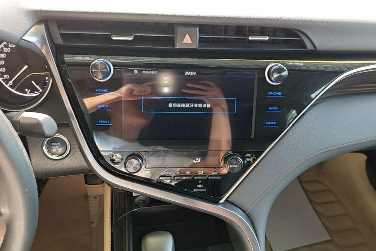 Used Toyota Camry 2019 2.0G Luxury Edition China V Standard Audio And AC Panel