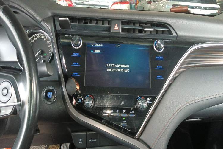 Used Toyota Camry 2019 2.0G Luxury Edition China VI Standard Audio And AC Panel