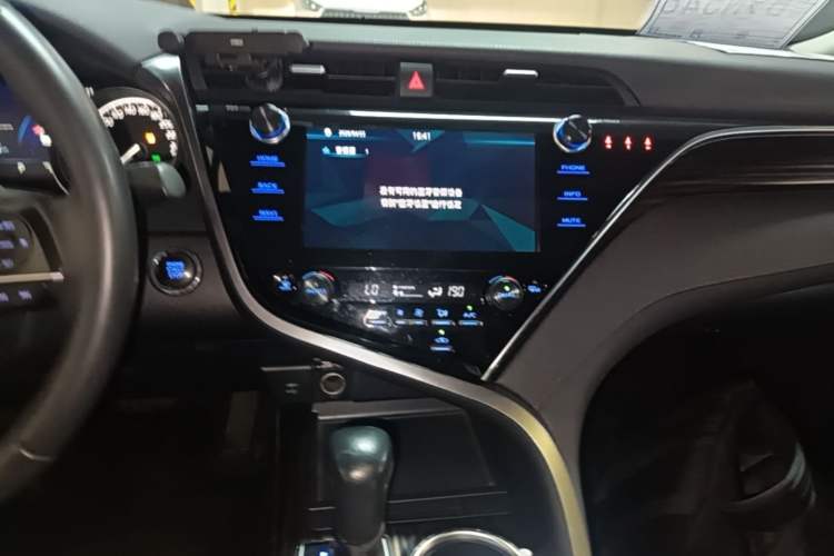 Used Toyota Camry 2019 Revised Version 2.0G Luxury Edition Audio And AC Panel